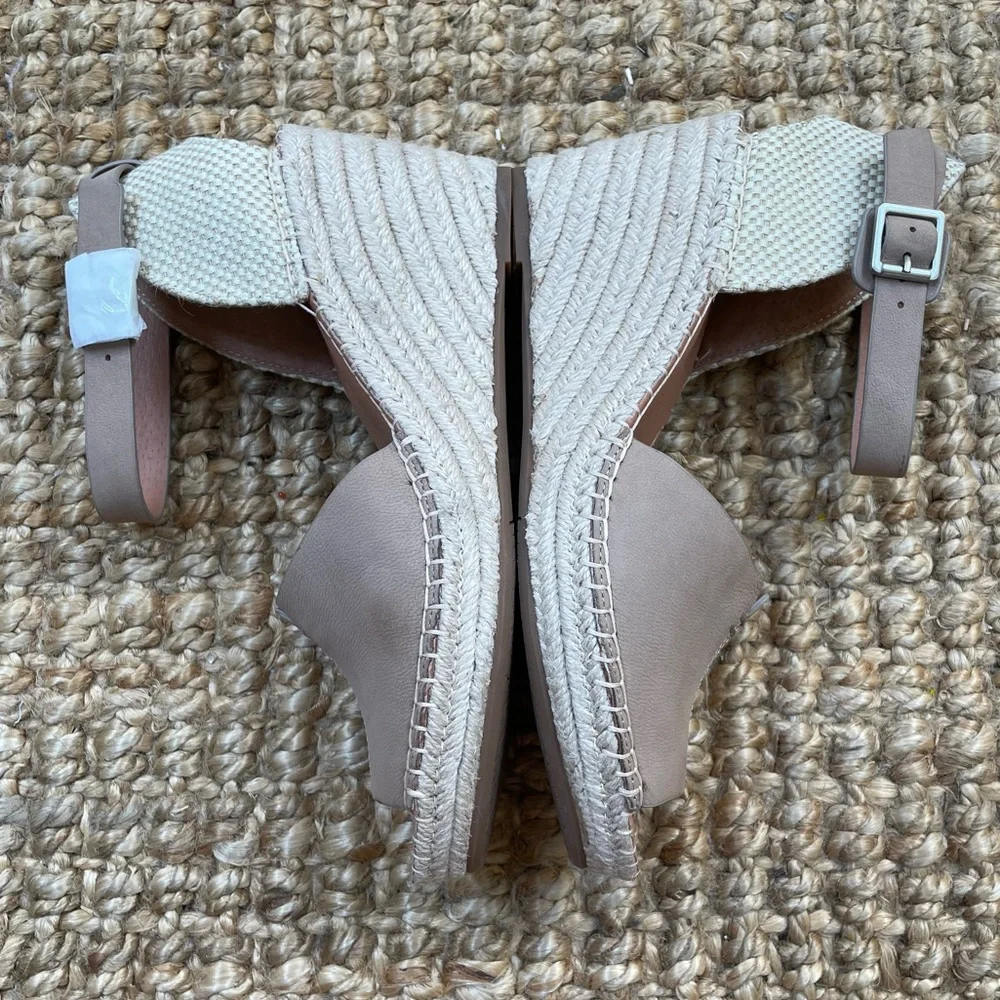 Gentle Souls Espadrille Strap Platform Wedge Sandals size 9 - Picture 3 of 11